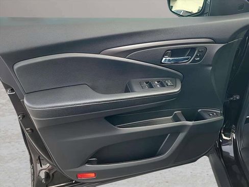 Used 2021 Honda Passport EX-L image 17