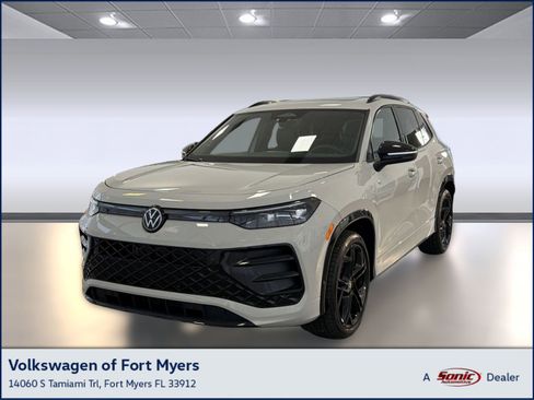 New 2026 Volkswagen Tiguan SE R-Line FWD image 1