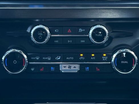 New 2026 Ford F350 Lariat w/ Black Appearance Package image 43