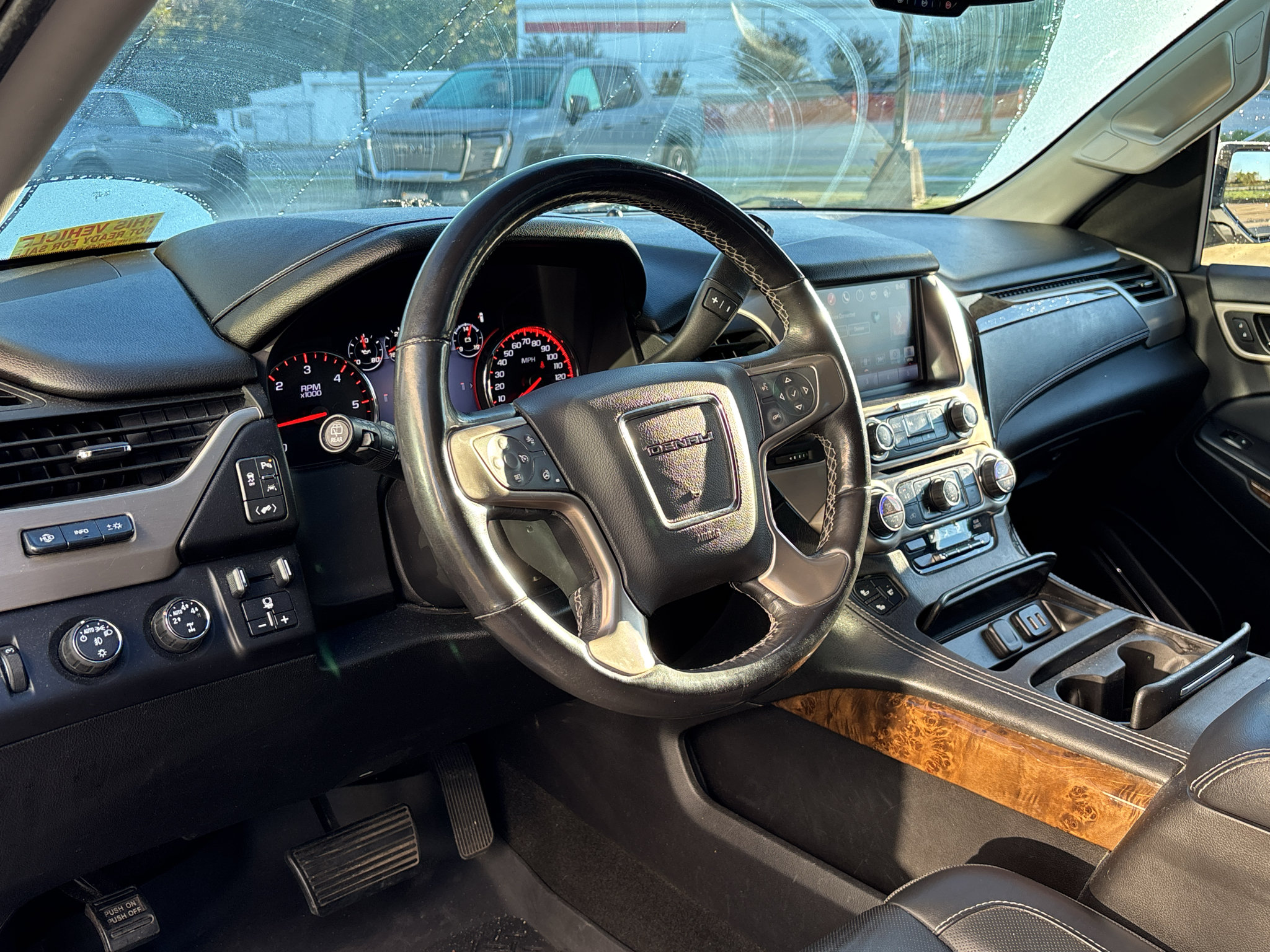 Used 2016 GMC Yukon Denali w/ Open Road Package AWD/4WD image 11