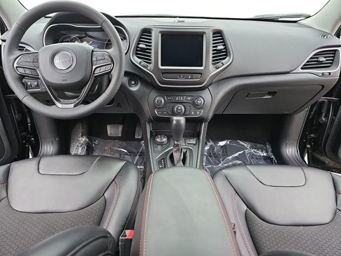 Used 2022 Jeep Cherokee Trailhawk w/ Comfort/Convenience Group image 9