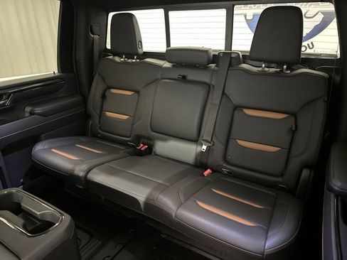 Used 2024 GMC Sierra 2500 AT4 w/ Technology Package image 27