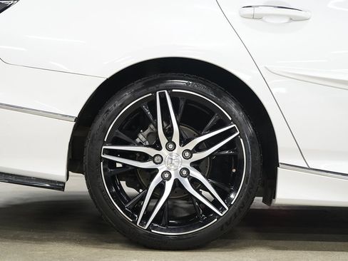 Used 2021 Honda Accord Touring image 38