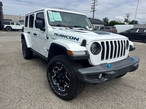 Used 2022 Jeep Wrangler Unlimited Rubicon 4xe AWD/4WD image 3