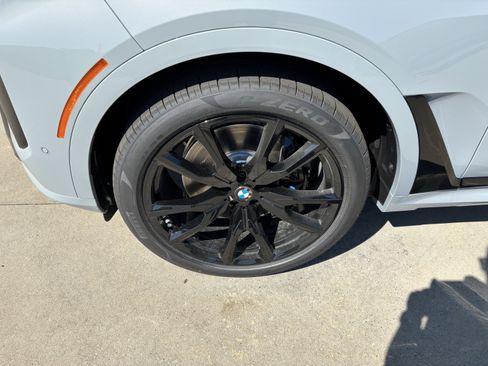 New 2027 BMW X7 M60i AWD/4WD image 13