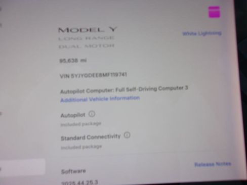 Used 2021 Tesla Model Y Long Range image 14