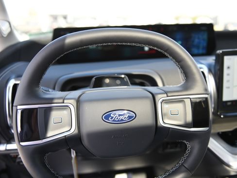 New 2026 Ford Expedition Max Platinum w/ Driver's Package image 25