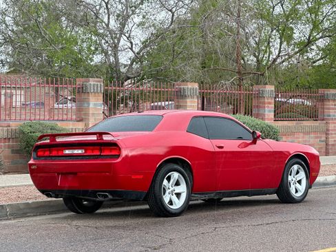 Used 2013 Dodge Challenger SXT Plus image 11