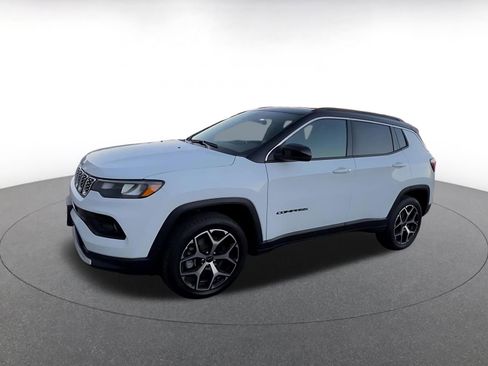 Used 2025 Jeep Compass Limited AWD/4WD image 8