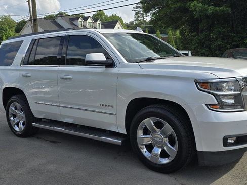 Used 2017 Chevrolet Tahoe LT w/ LT Signature Package RWD image 4
