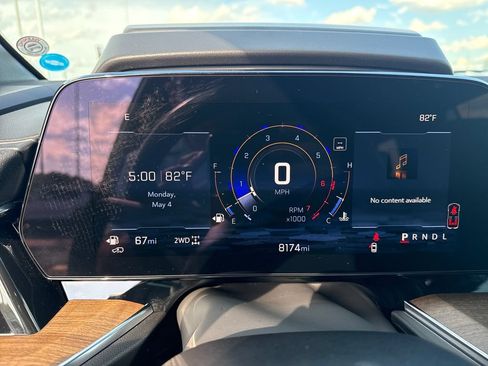 Used 2025 Chevrolet Tahoe High Country AWD/4WD image 19