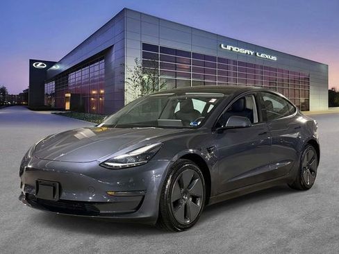 Used 2022 Tesla Model 3 Long Range AWD/4WD image 1