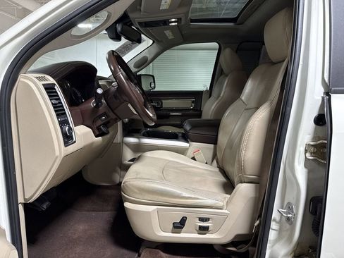 Used 2018 RAM 1500 Laramie w/ Convenience Group image 20