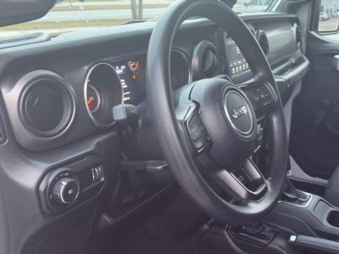 Used 2023 Jeep Wrangler Unlimited Sport image 10