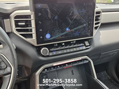 Used 2025 Toyota Tundra Limited AWD/4WD image 19
