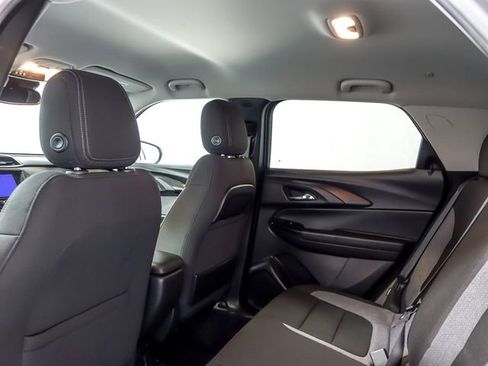 Used 2022 Chevrolet TrailBlazer LT w/ Convenience Package AWD/4WD image 15