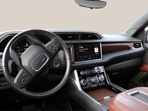 Used 2023 GMC Yukon Denali Ultimate image 15