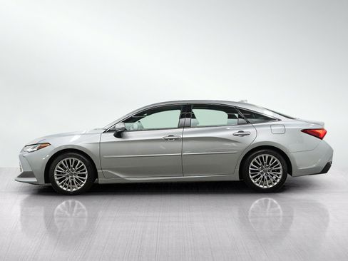 Used 2021 Toyota Avalon Limited w/ Advanced Safety Package FWD image 2