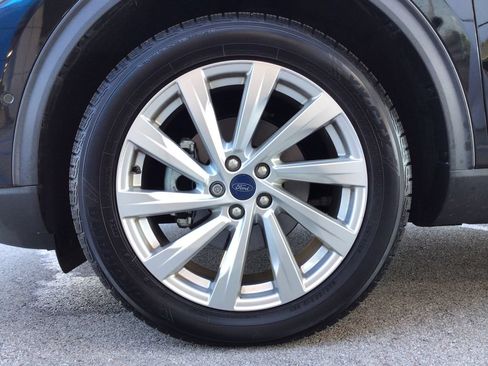 Used 2021 Ford Escape Titanium w/ Titanium Elite Package AWD/4WD image 19