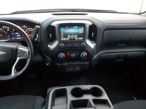 Used 2022 Chevrolet Silverado 1500 LT image 10