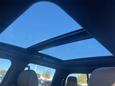 Used 2023 Nissan Titan Platinum Reserve w/ Moonroof Package image 26