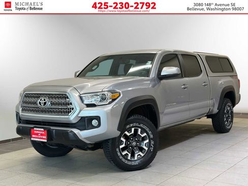 Used 2016 Toyota Tacoma TRD Off-Road AWD/4WD image 1