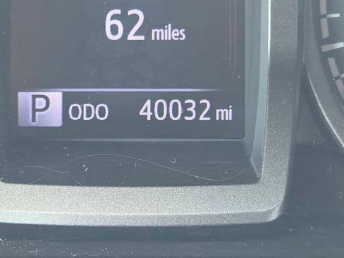 Used 2017 Toyota Tacoma TRD Off-Road AWD/4WD image 41