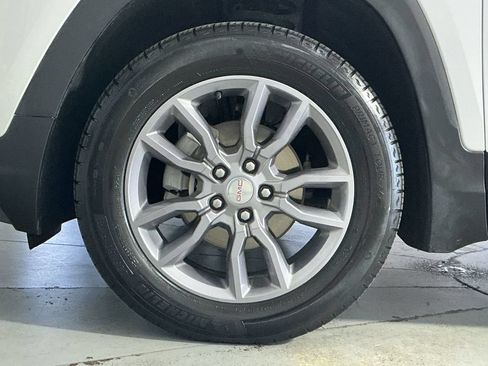 Used 2023 GMC Terrain SLT AWD/4WD image 13