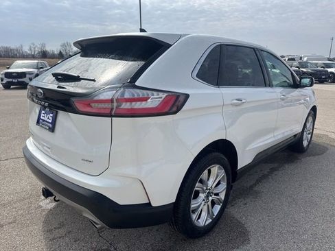 Used 2022 Ford Edge Titanium w/ Class II Trailer Tow Package image 5