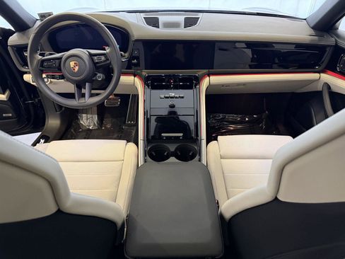 Used 2025 Porsche Panamera 4 image 17