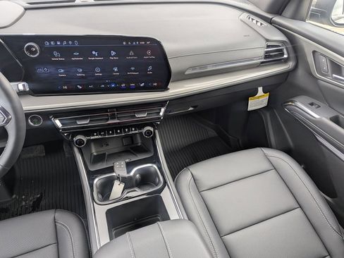 New 2026 Chevrolet Traverse LT w/ Driver Confidence Package image 19