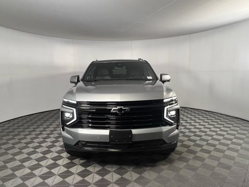 Used 2025 Chevrolet Suburban RST image 11