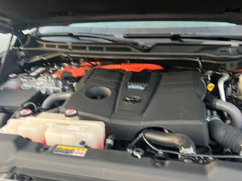 Used 2024 Toyota Tundra Limited w/ TRD Off-Road Package image 33