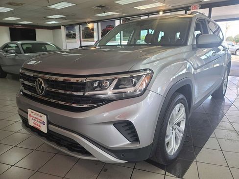 Used 2021 Volkswagen Atlas SE image 3