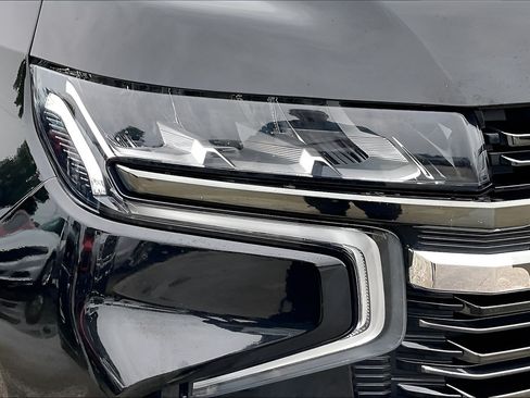 Used 2021 Chevrolet Suburban RST w/ Luxury Package AWD/4WD image 35