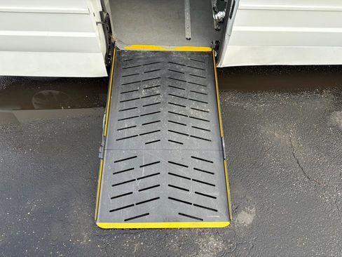 Used 2015 Dodge Grand Caravan SE w/ Quick Order Package 29E SE image 18