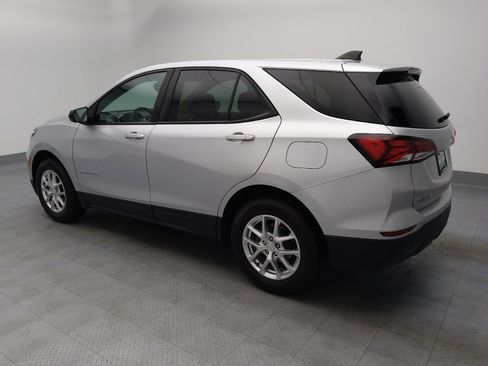 Used 2022 Chevrolet Equinox LS w/ LS Convenience Package image 3