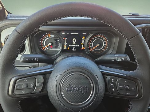 New 2026 Jeep Gladiator Willys AWD/4WD image 24