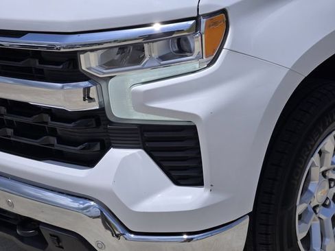 Used 2025 Chevrolet Silverado 1500 LT w/ Safety Package AWD/4WD image 9