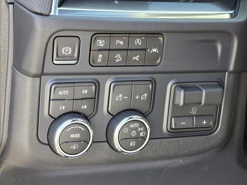 New 2026 Chevrolet Suburban RST w/ Advanced Technology Package image 7