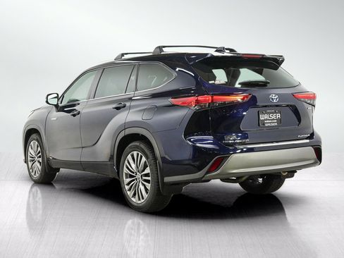 Used 2020 Toyota Highlander Platinum AWD/4WD image 3