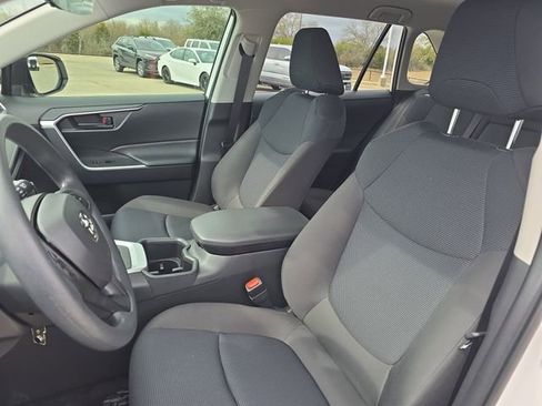 Used 2025 Toyota RAV4 LE image 15