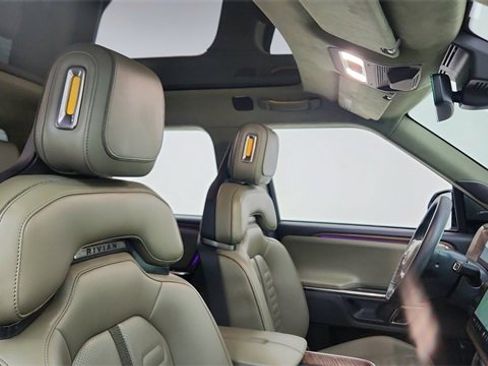 Used 2023 Rivian R1T Adventure image 22