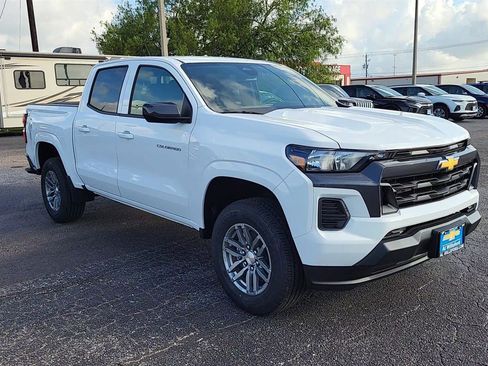 New 2025 Chevrolet Colorado LT w/ Advanced Trailering Package RWD image 2