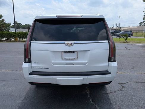 Used 2020 Cadillac Escalade ESV Platinum AWD/4WD image 4