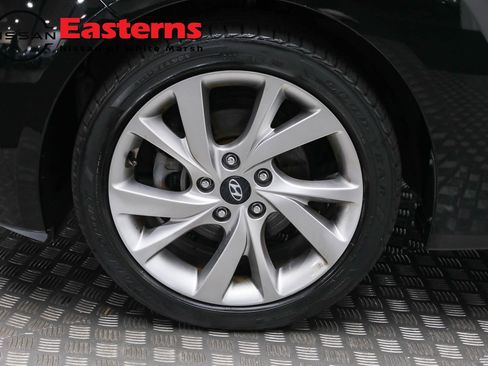 Used 2016 Hyundai Veloster image 30