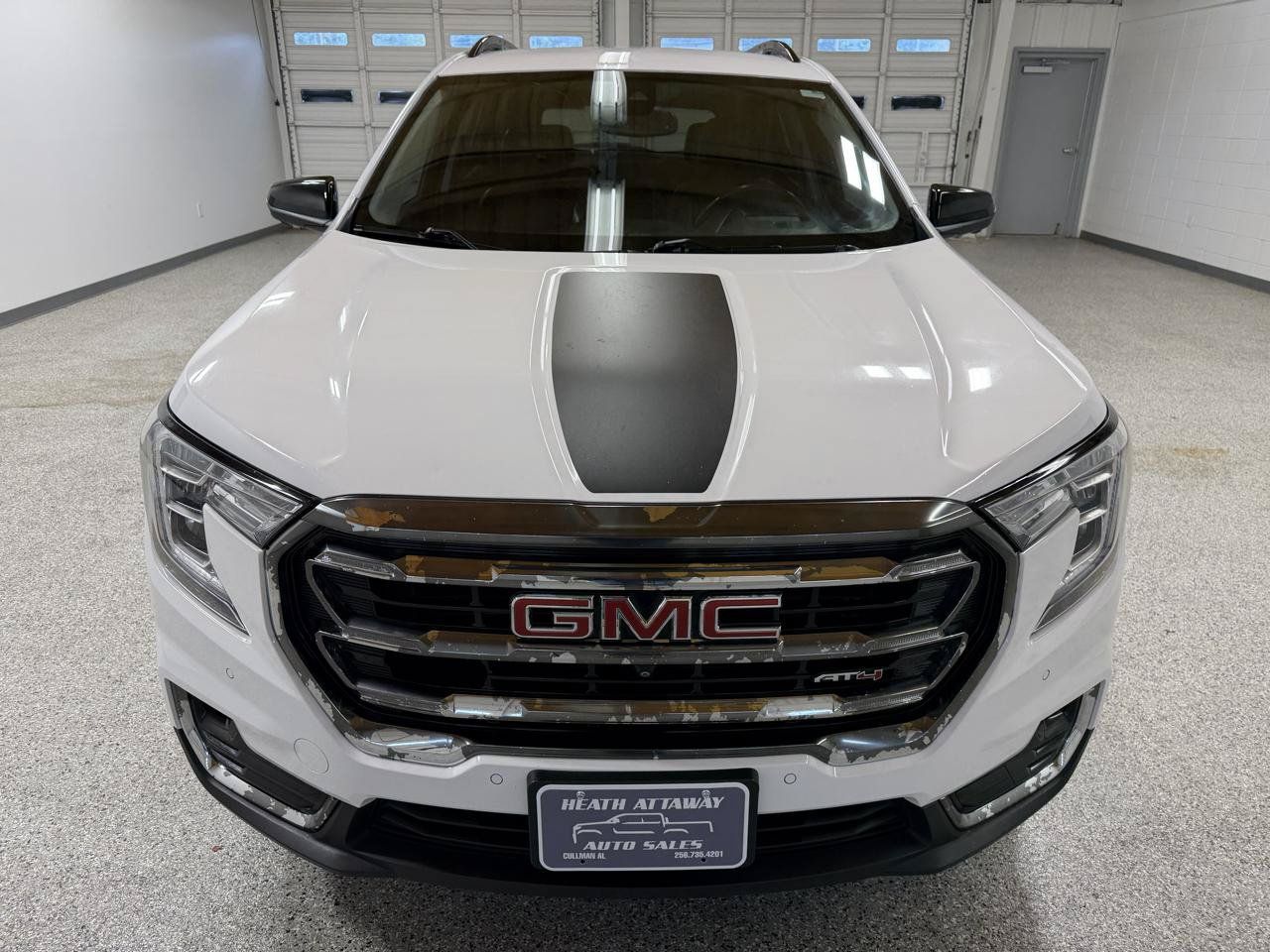 Used 2022 GMC Terrain AT4 w/ Tech Package AWD/4WD image 3