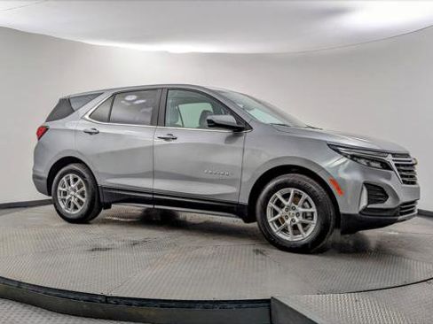Used 2023 Chevrolet Equinox LT image 9