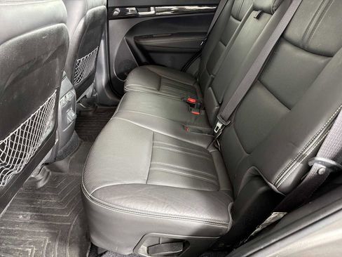 Used 2014 Kia Sorento SX w/ 3rd Row Package image 19