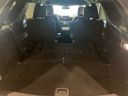 Used 2023 Ford Explorer ST-Line w/ Class IV Trailer Tow Package AWD/4WD image 6